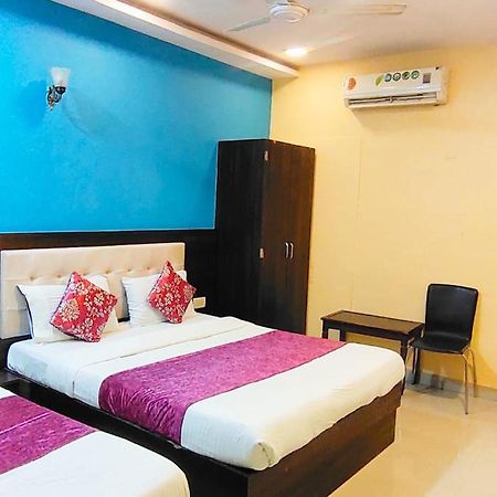 Hotel Golden Galaxy - Santacruz East Mumbai Ngoại thất bức ảnh