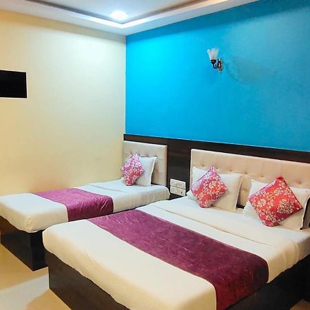 Hotel Golden Galaxy - Santacruz East Mumbai Ngoại thất bức ảnh
