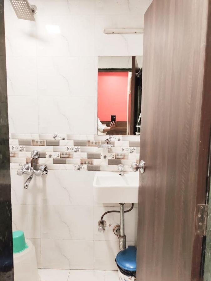 Hotel Golden Galaxy - Santacruz East Mumbai Ngoại thất bức ảnh