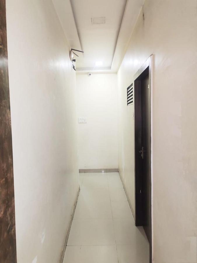 Hotel Golden Galaxy - Santacruz East Mumbai Ngoại thất bức ảnh